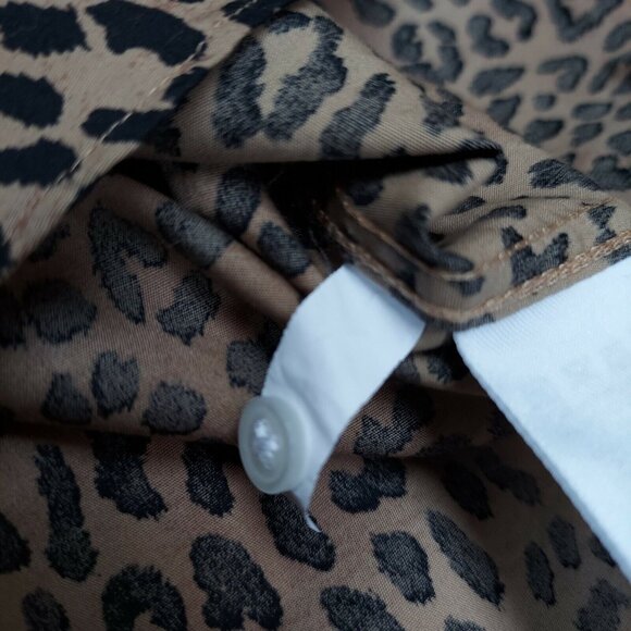 Lands' End Women's Sz 8 Supima Cotton Animal Print Button-Up No-Iron Tunic Shirt - Picture 7 of 7